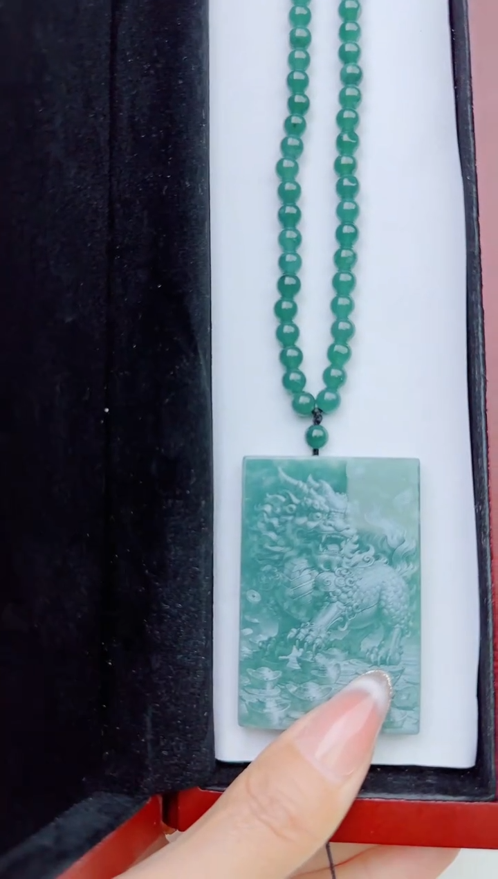 颈饰未镶嵌翡翠多样性发其一