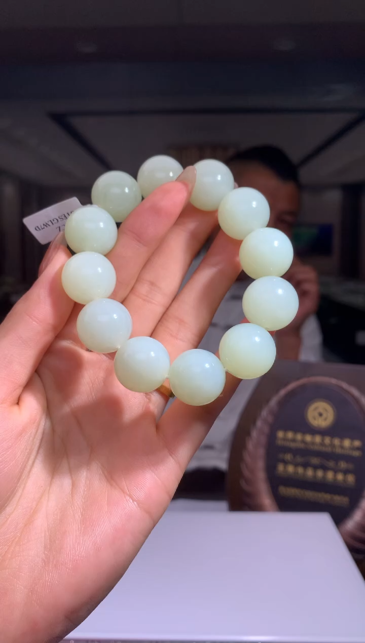 【闪购商品】定制和田玉Boss阳天然和田玉（拍一发一）