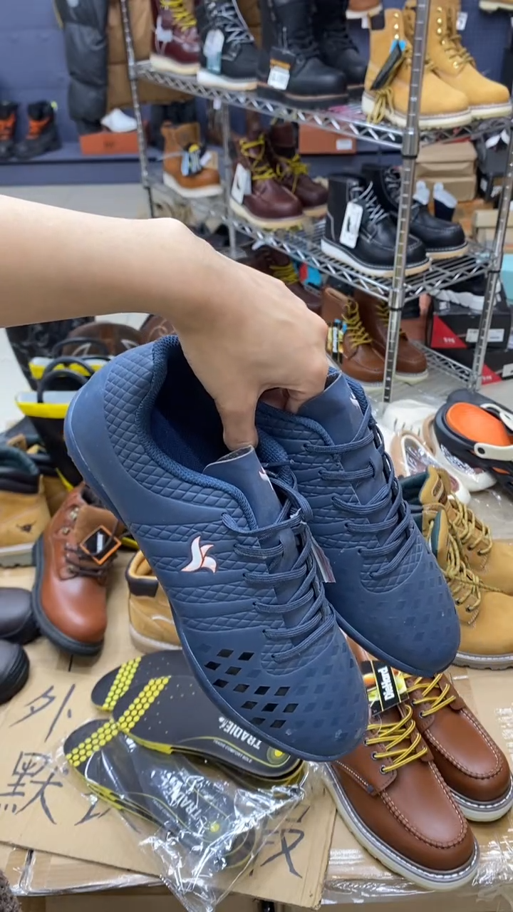 织物42码，142号，运动鞋码  偏小一码 ，足球鞋  默认瑕疵 