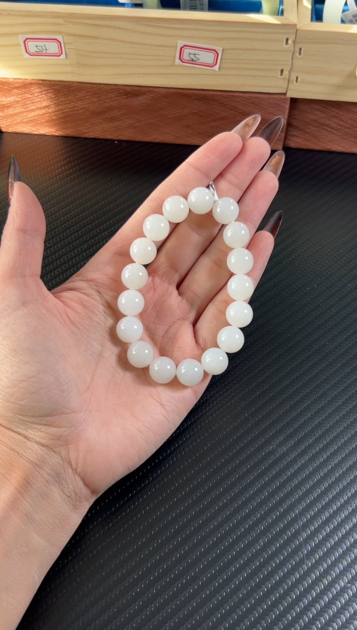 未镶嵌手串和田玉和田黑山微色差卡 12mj