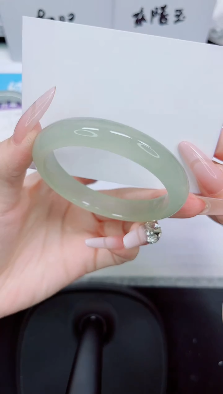 石英质玉手镯未镶嵌132