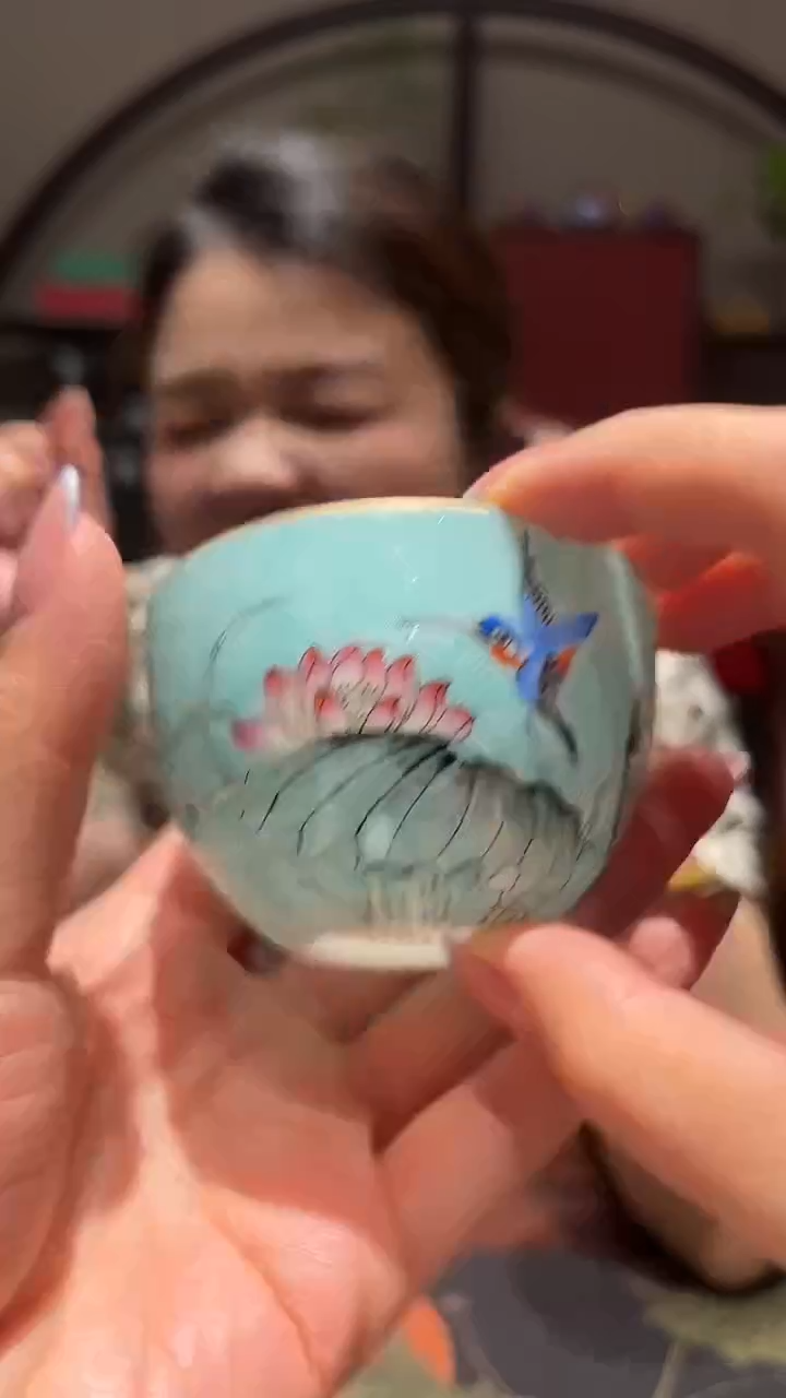 摆件景德镇粉彩扒花主人杯