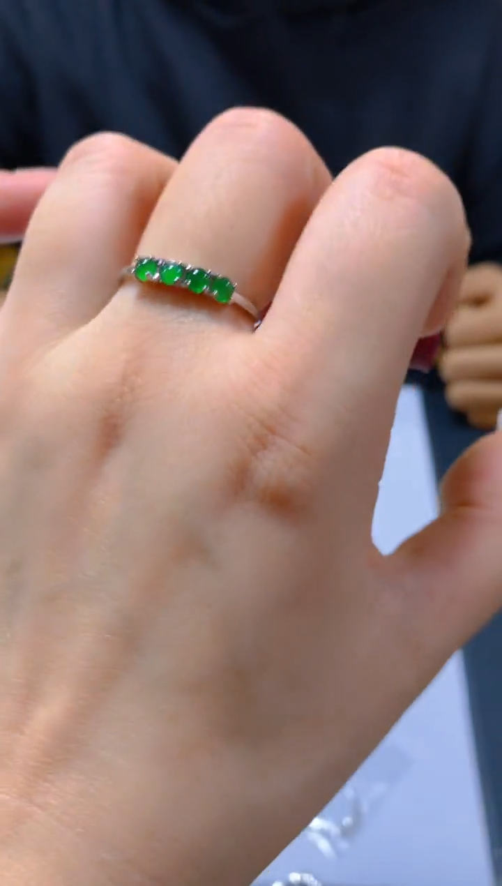 未镶嵌戒指翡翠多样性发一