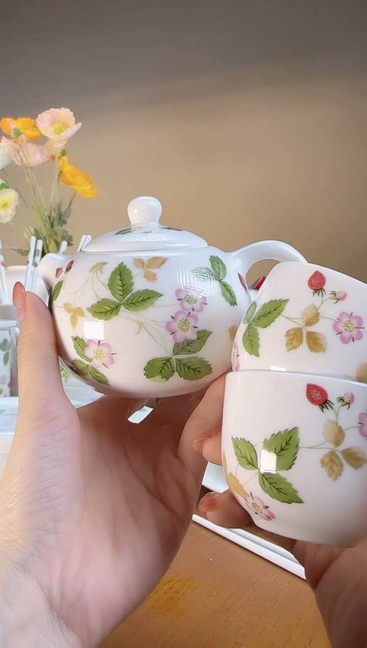 【闪购商品】小茶壶+小茶杯2个小茶壶+小茶杯2个