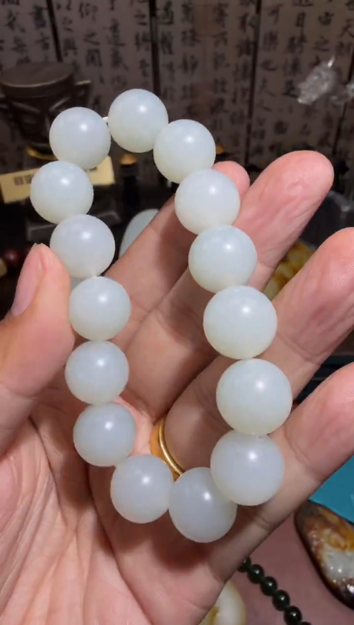 未镶嵌和田玉挂件和田玉