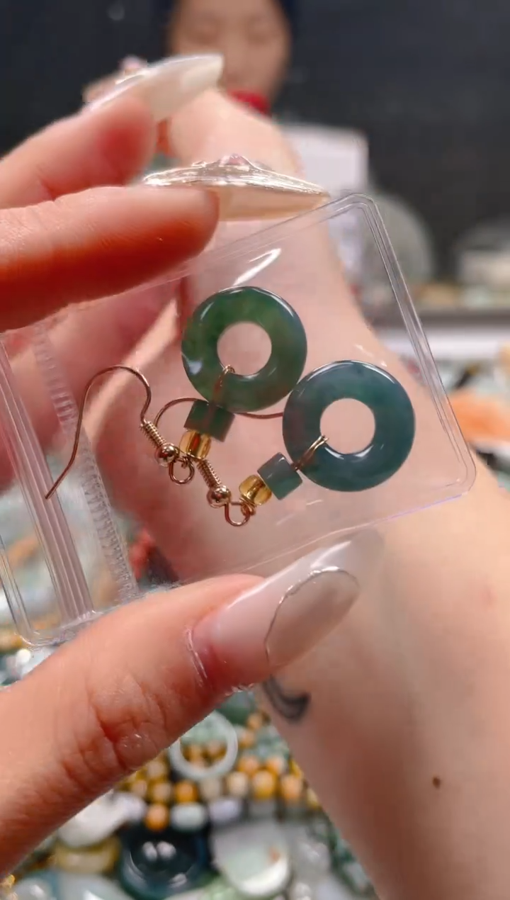 【闪购商品】翡翠颈饰未镶嵌/Q/翡翠A货一图一物