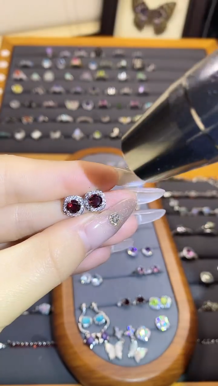 【闪购商品】水晶手链银S925镶嵌A119