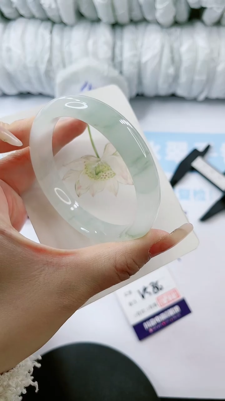 【闪购商品】石英质玉手镯未镶嵌多样性发货V586