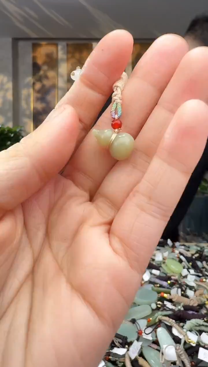 未镶嵌和田玉挂件拍一发一