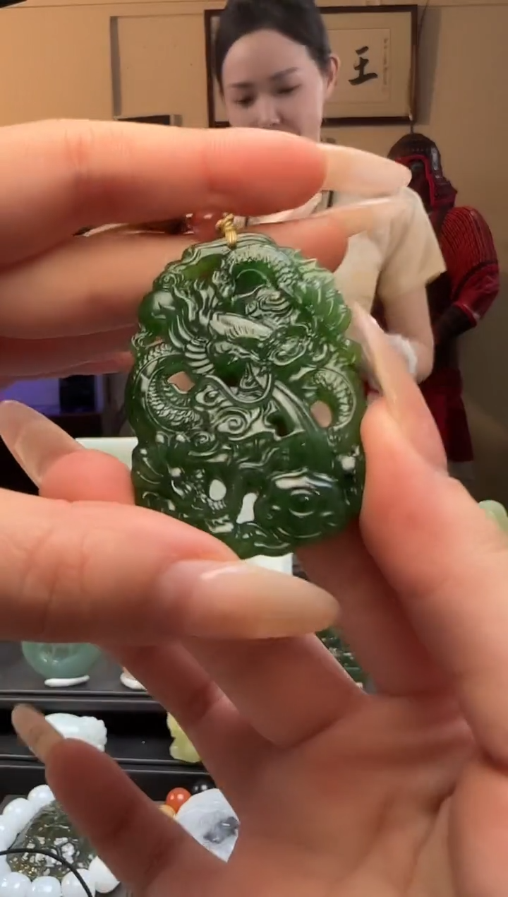 【闪购商品】和田玉碧玉龙牌未镶嵌吊坠