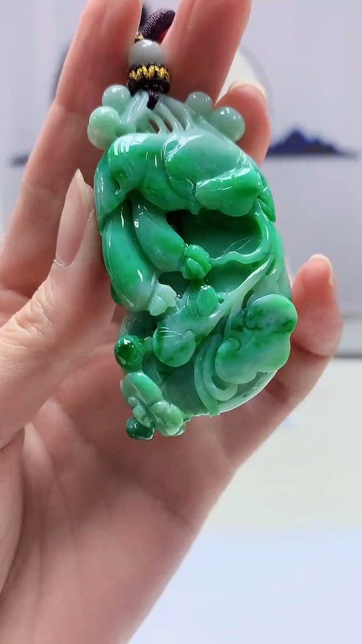 【闪购商品】定制翡翠未镶嵌4902zm-毛货挂件瓜203