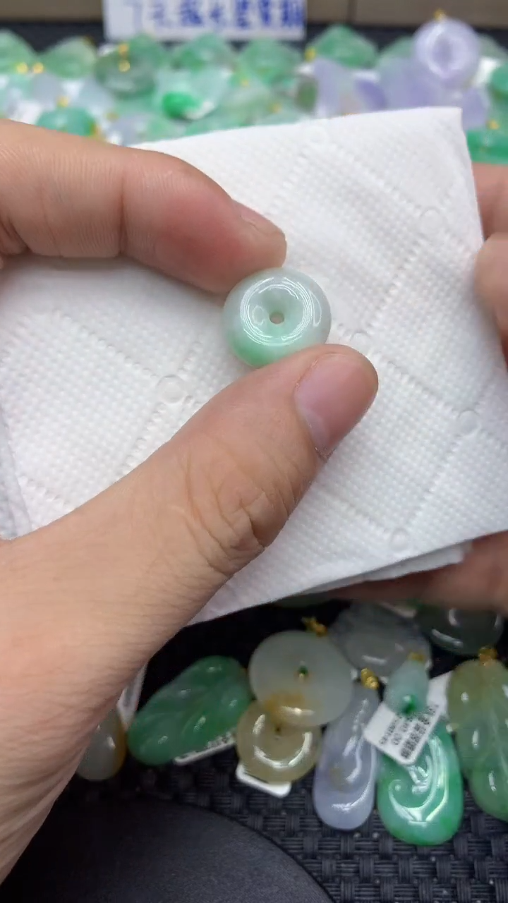 翡翠未镶嵌颈饰天然缅甸翡翠A货