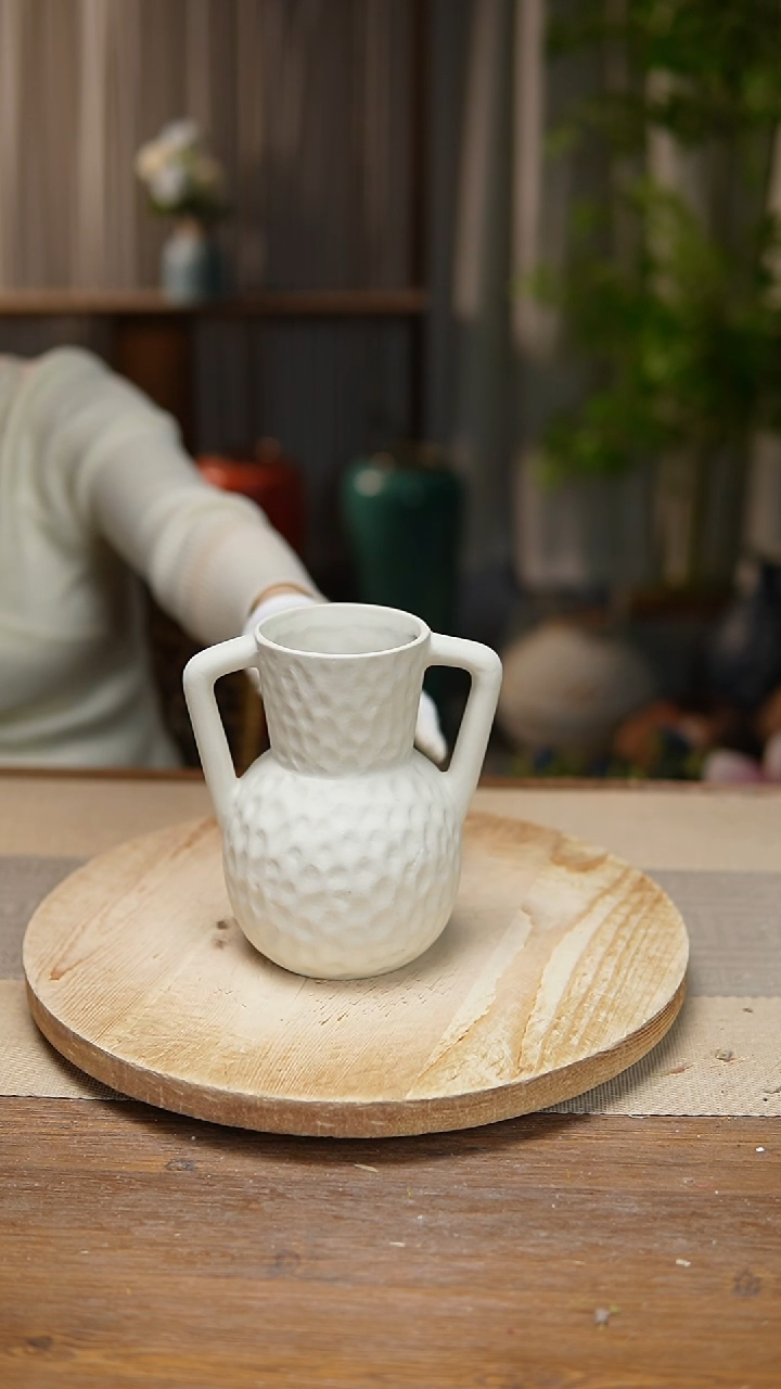 【闪购商品】陶瓷花器陶瓷花瓶手捏瓶008