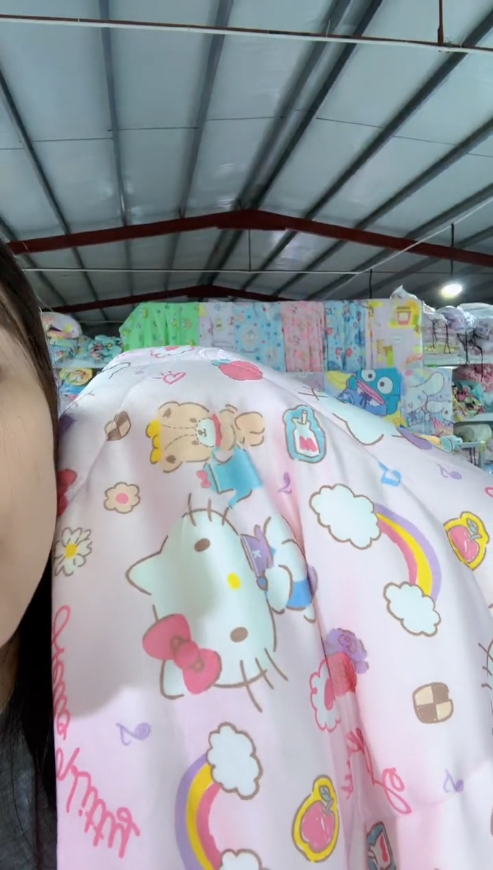 彩虹kt绒被150*200