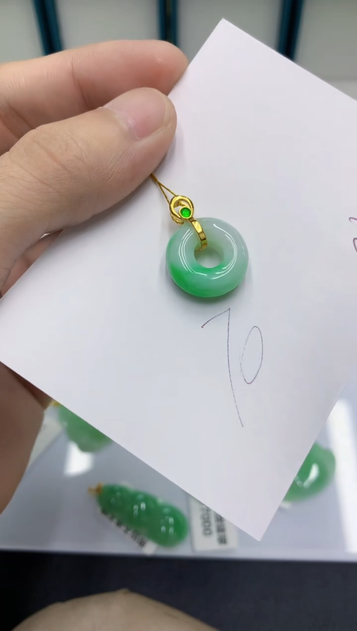 颈饰未镶嵌翡翠翡翠