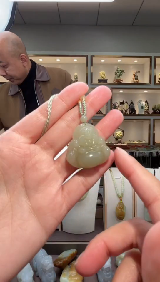 颈饰未镶嵌和田玉苏