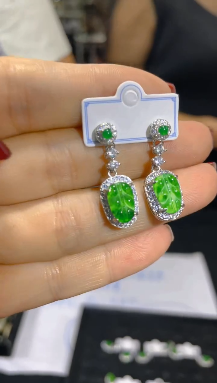 翡翠未镶嵌耳饰天然A货翡翠（多样性发货拍一件发件）