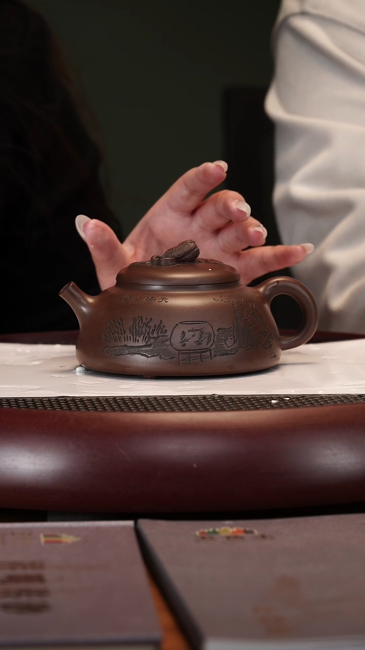 【闪购商品】紫砂茶壶2149YXM佛手拈花某革紫泥275cc