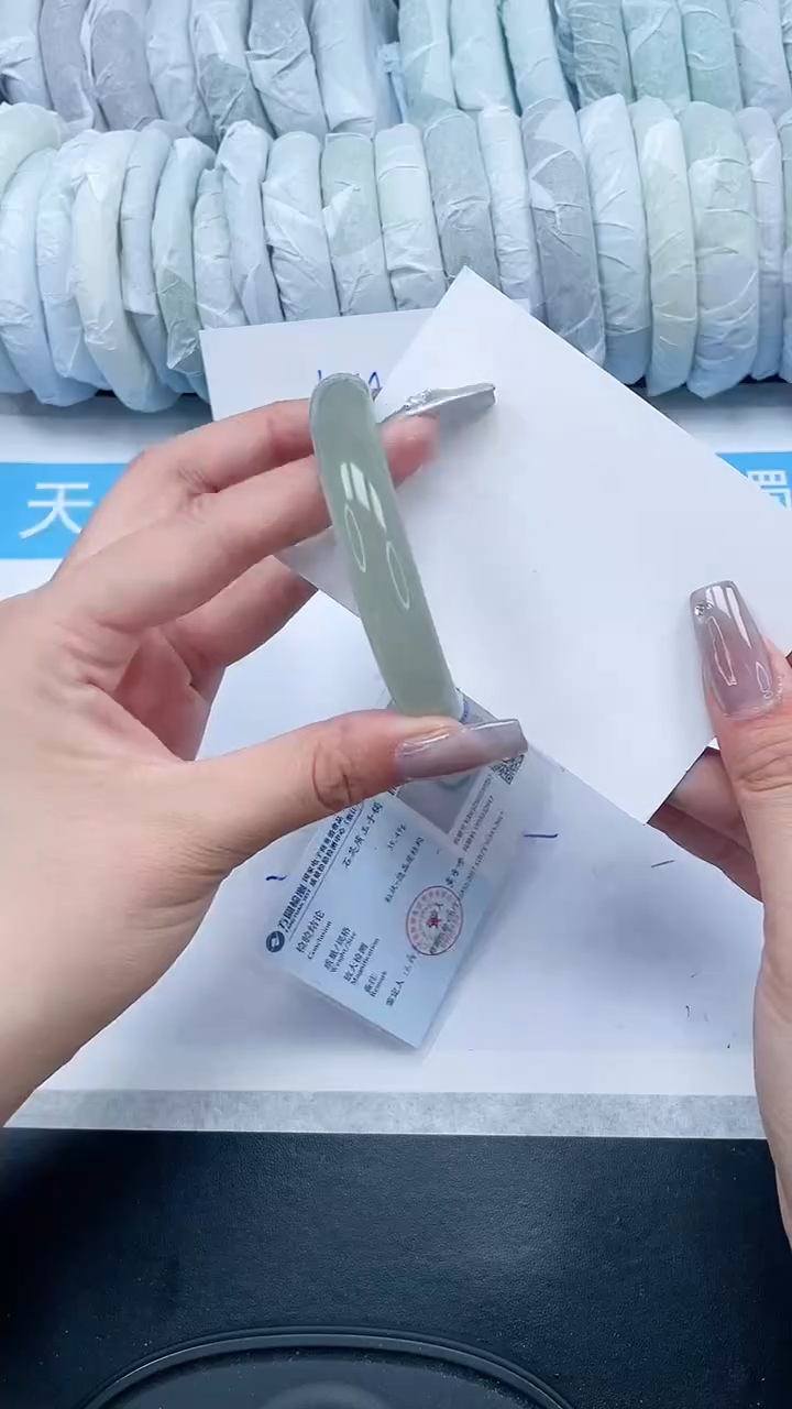 【闪购商品】石英质玉手镯未镶嵌169-60
