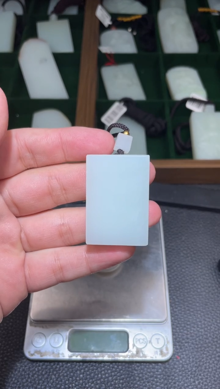 定制和田玉精品挂件