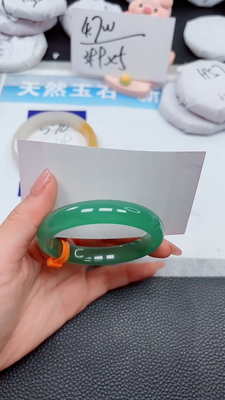 【闪购商品】石英质玉手镯未镶嵌571