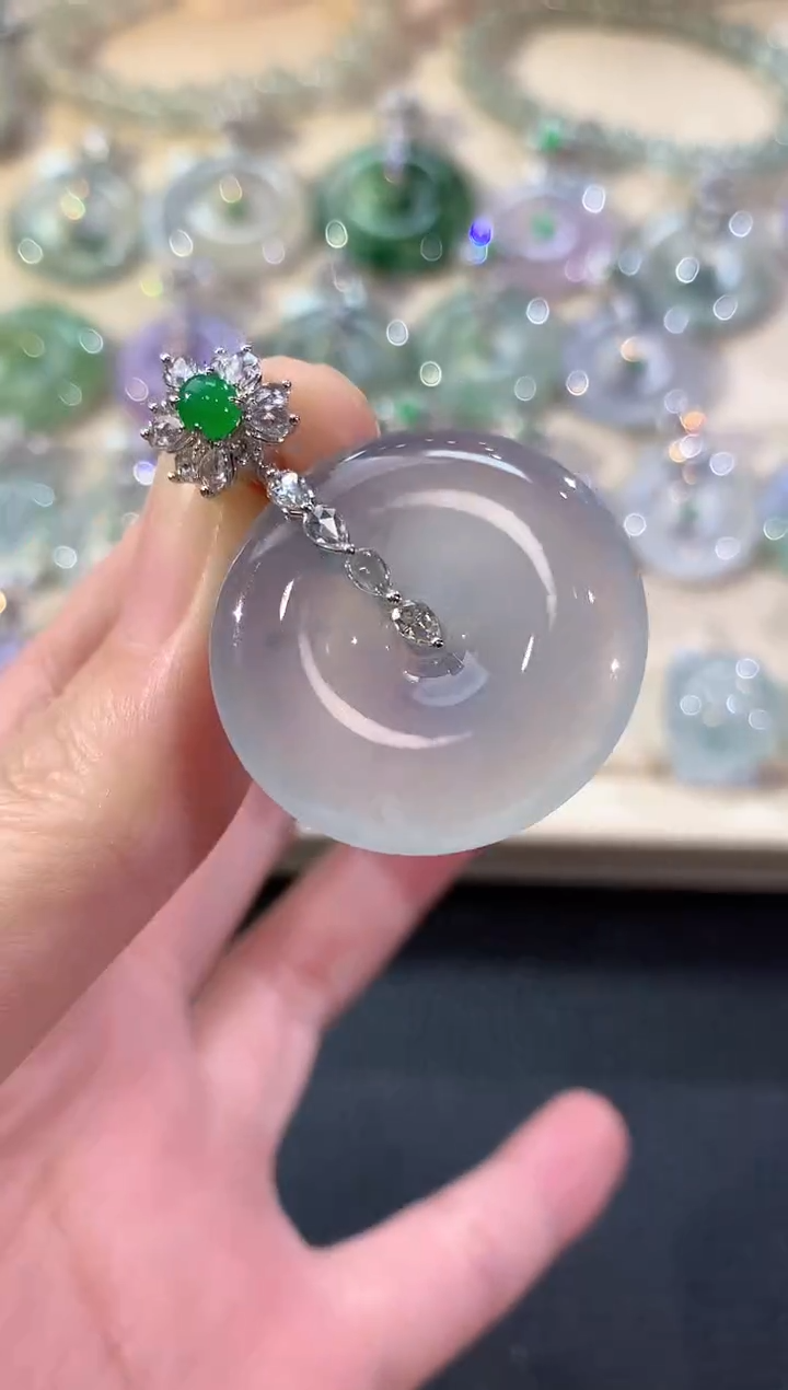 吊坠(不含链)18K金镶嵌翡翠冬日珠宝E165