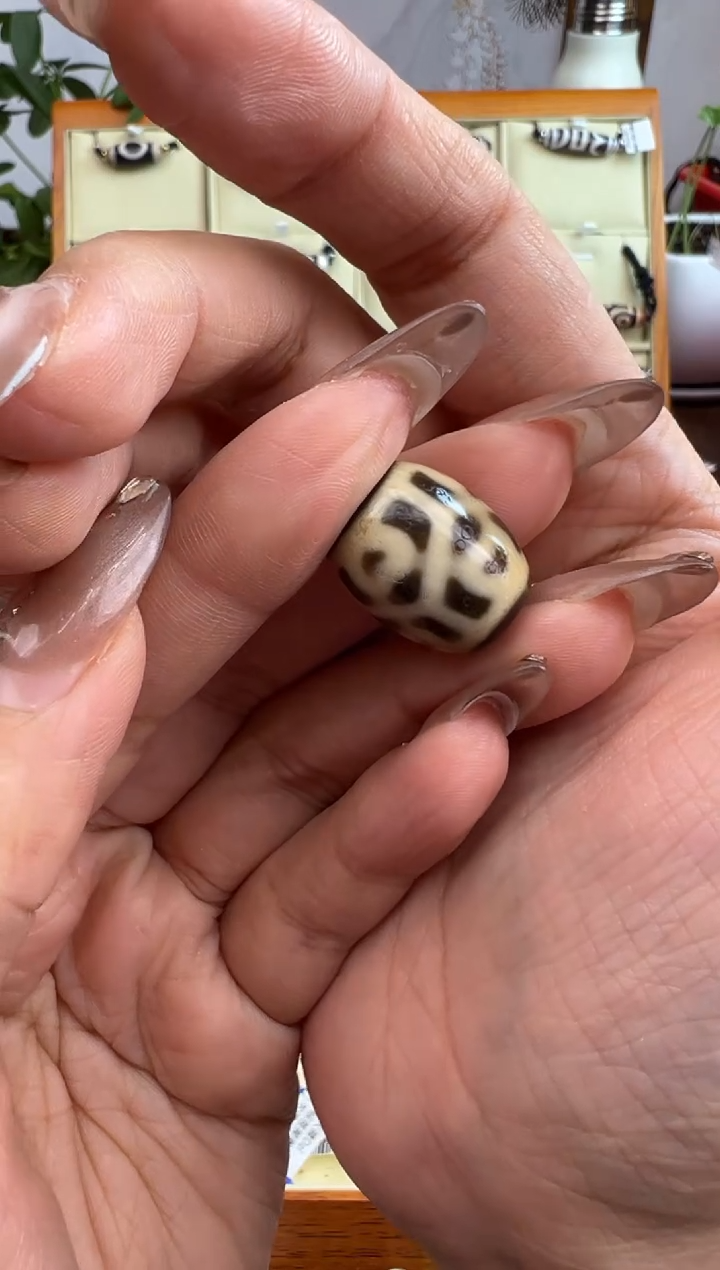 【闪购商品】玛瑙/玉髓吊坠(不含链)未镶嵌116.微瑕