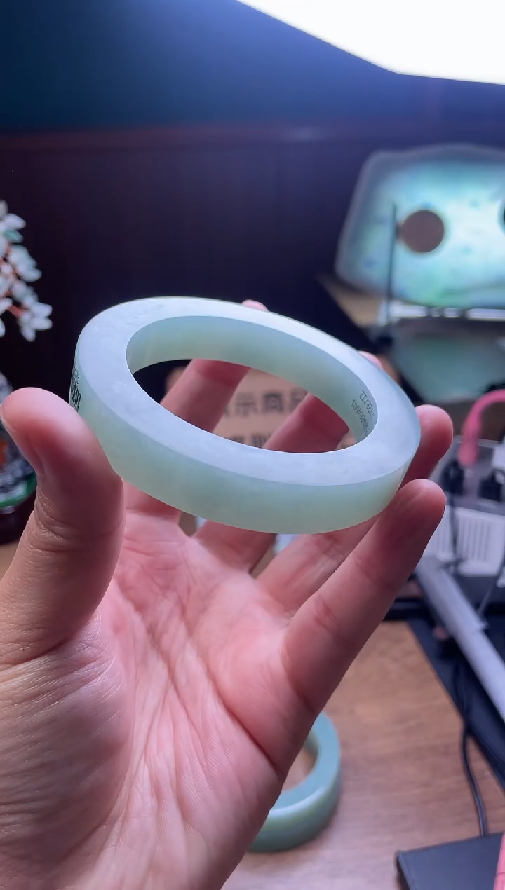 【闪购商品】定制翡翠手镯未镶嵌定制