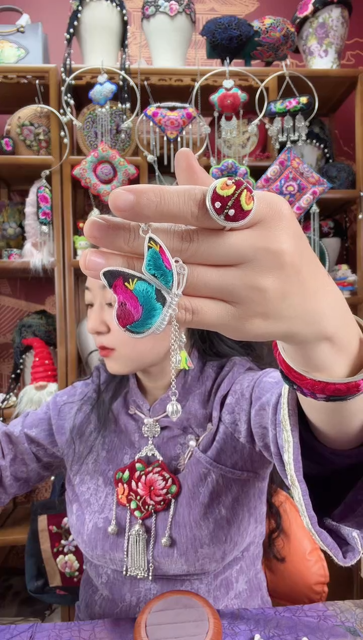 刺绣项链32甜甜家