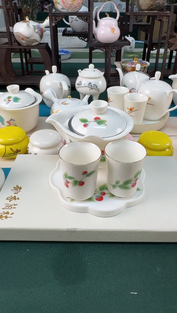 【闪购商品】瓷器 ······.......