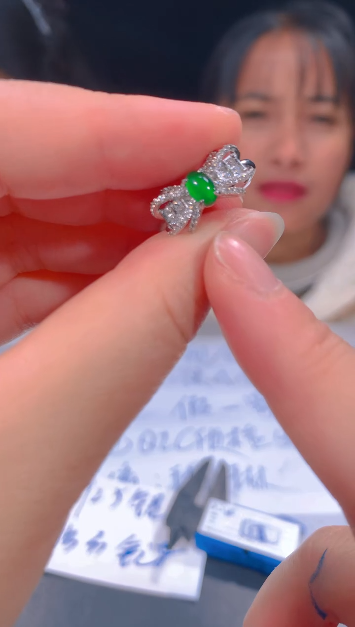 【闪购商品】定制翡翠未镶嵌14多样性发货（发其一）