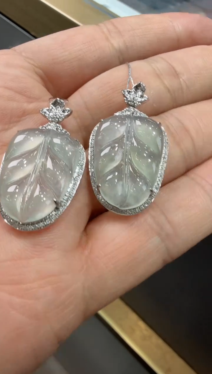 【闪购商品】翡翠吊坠(赠链)18K金镶嵌78-叶子 多样性发其一