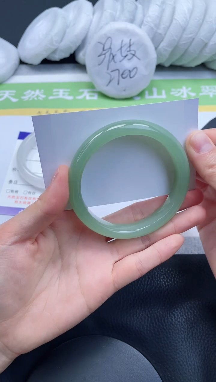 【闪购商品】石英质玉手镯未镶嵌A32-60+