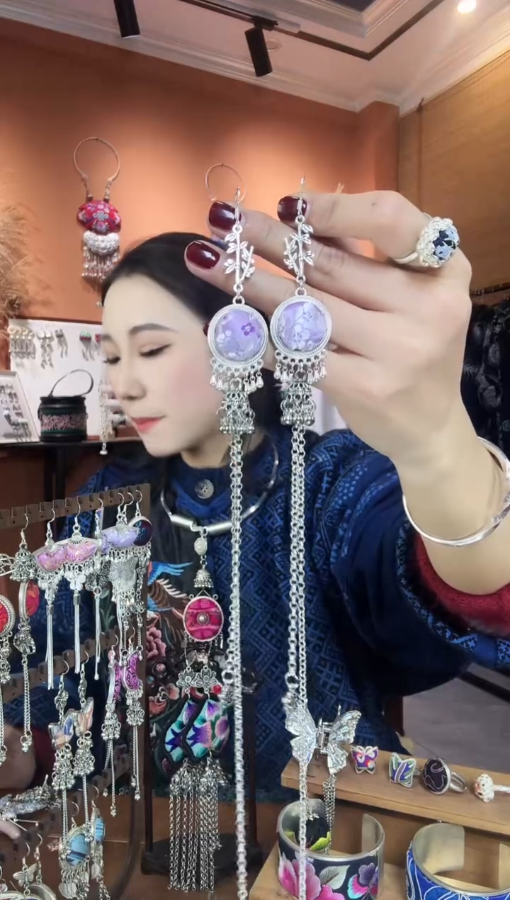 【闪购商品】刺绣纯手工民族风耳环