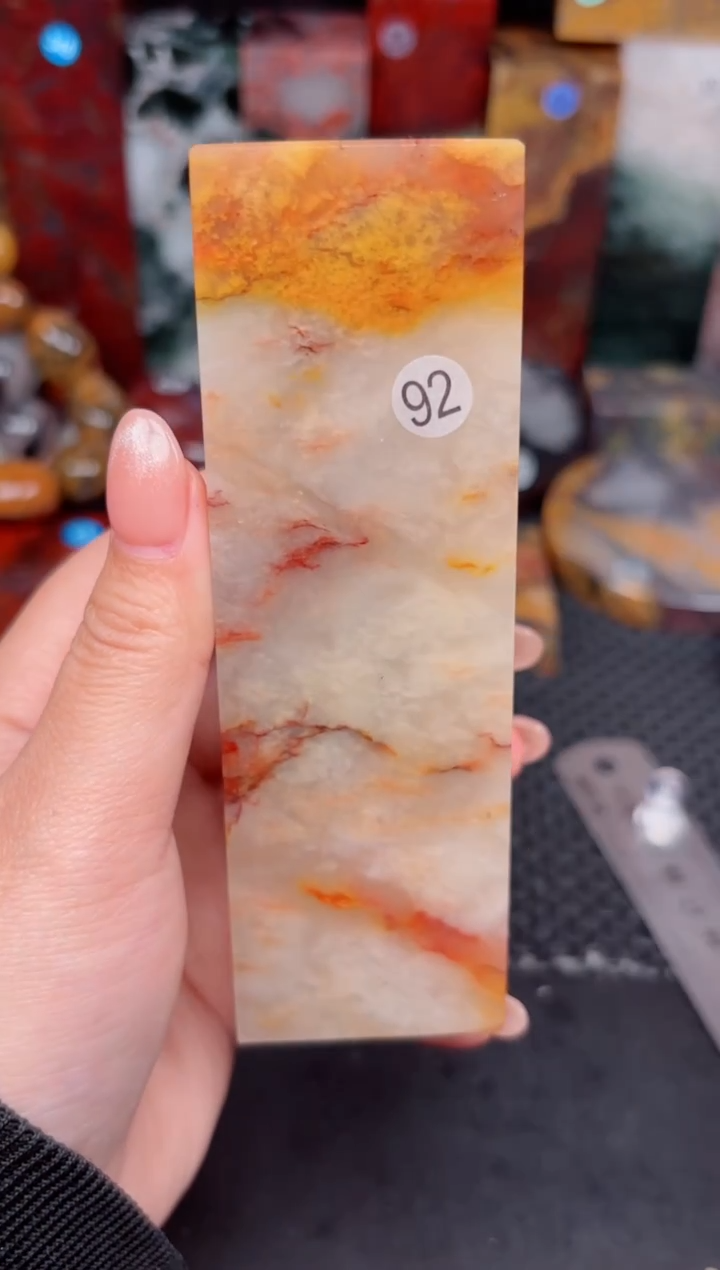 玉 桂林鸡血创意摆件装饰 编号：92