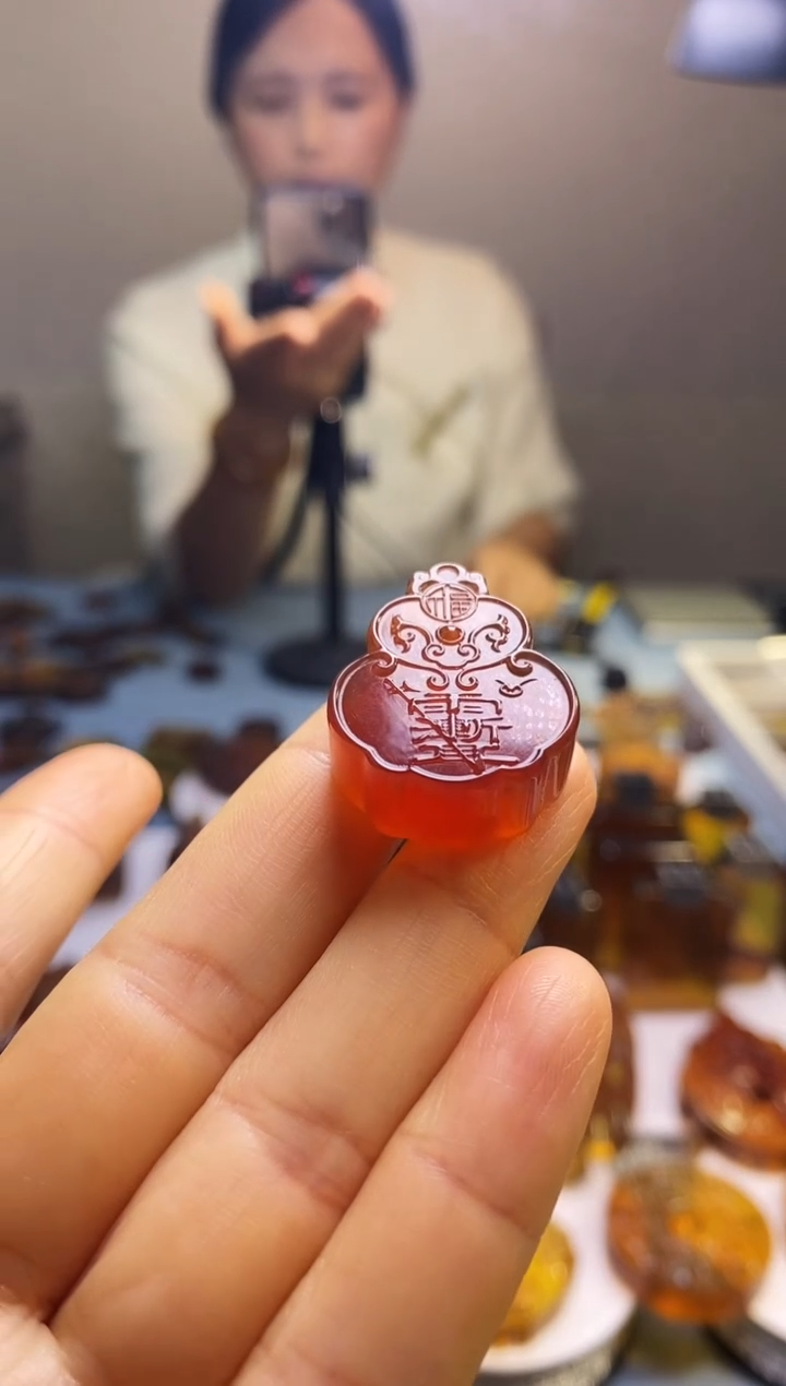 琥珀颈饰未镶嵌SN60-22（紫薇讳葫芦）