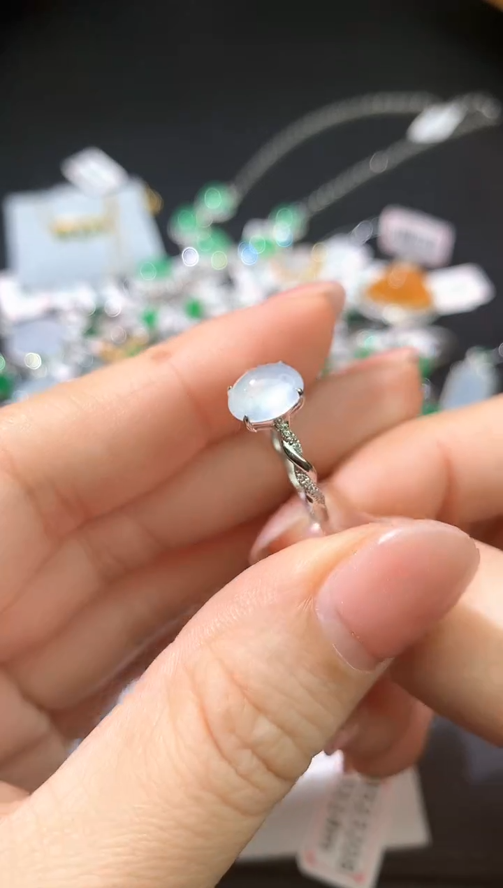 未镶嵌戒指翡翠戒指