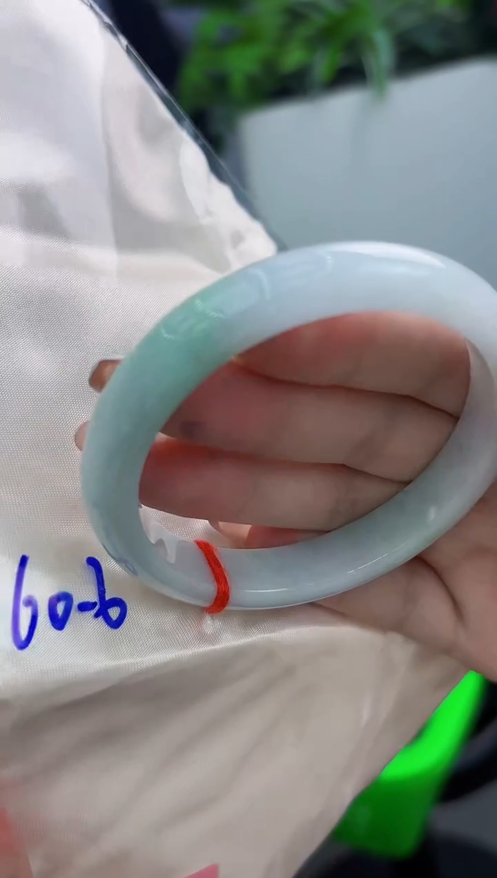 【闪购商品】翡翠手镯未镶嵌翡翠手镯