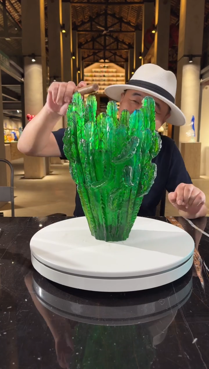 摆件祖母绿仙人掌花瓶