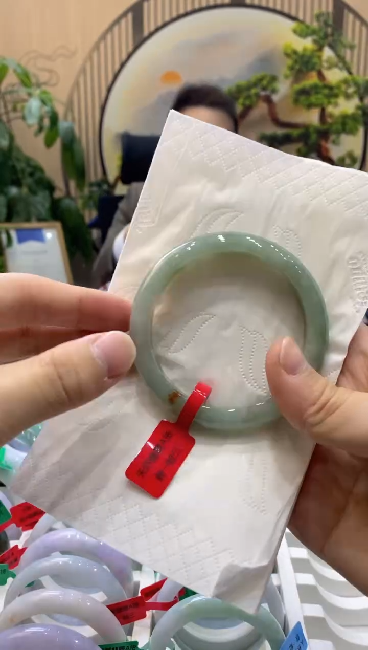 【闪购商品】翡翠手镯未镶嵌000002619