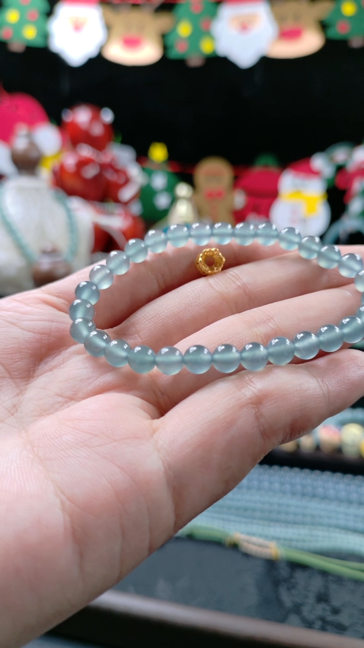 未镶嵌手串翡翠s***y6mm高冰玻天空蓝手串（赠扣头）