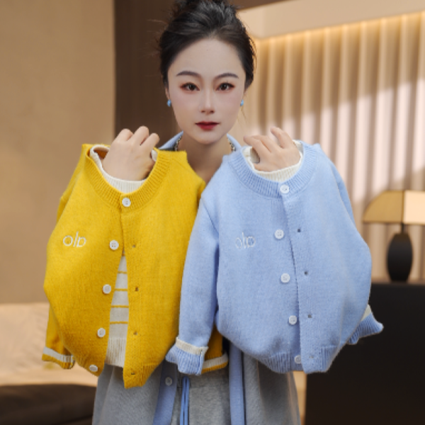 2025秋季新款时尚潮流开衫假两件帽衫男女童亲子针织衫毛衣