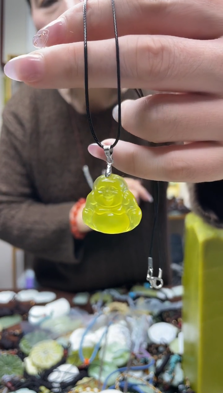 未镶嵌岫玉吊坠`