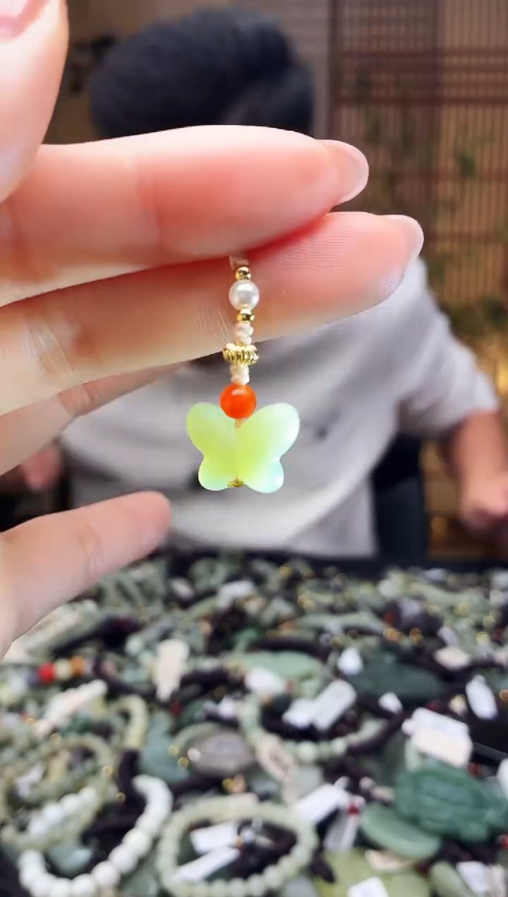 颈饰未镶嵌和田玉多样性发货，拍一发一