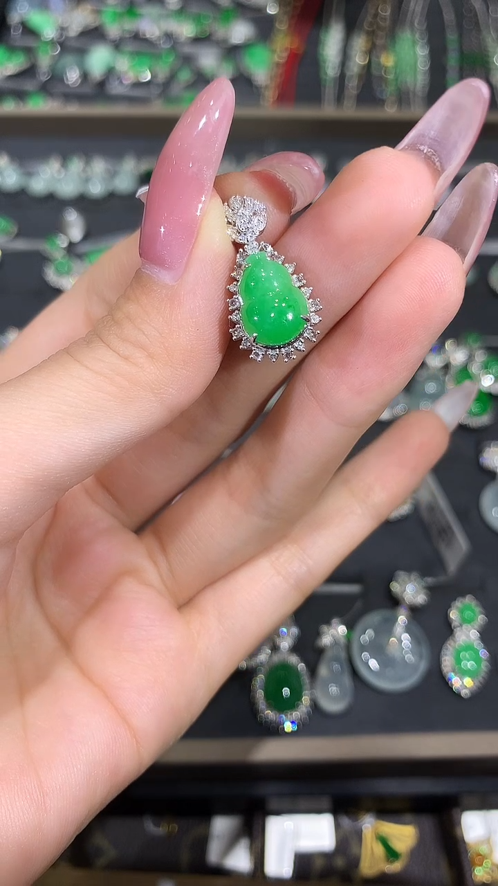 【闪购商品】翡翠吊坠(不含链)18K金镶嵌葫芦吊坠zyl