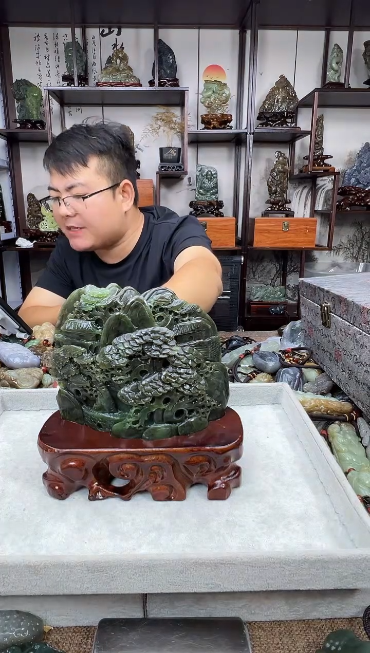未镶嵌和田玉摆件1