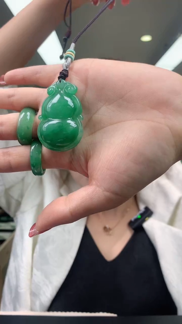 【闪购商品】石英质玉未镶嵌颈饰hul