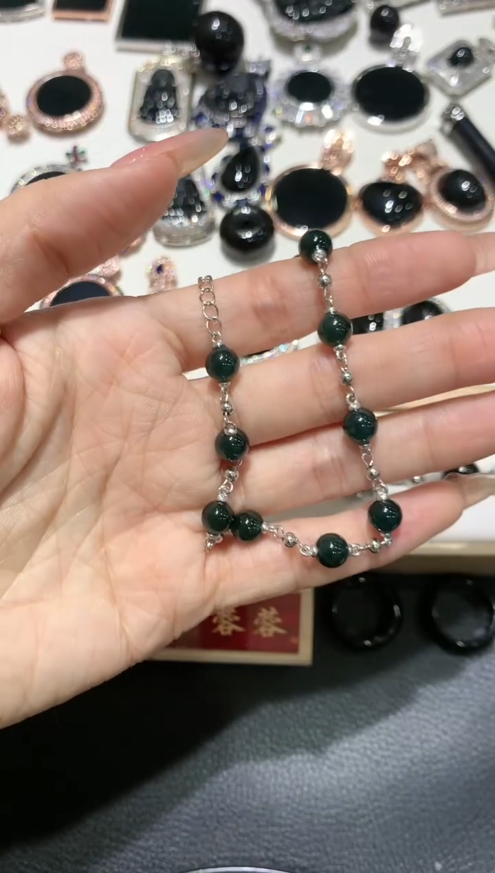 【闪购商品】翡翠吊坠(赠链)银S925镶嵌35多人多样性随机发货1件