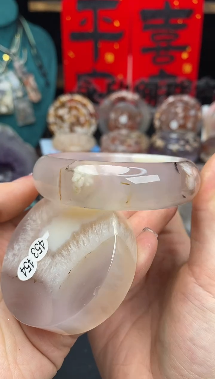 【闪购商品】石英质玉手镯（圆镯）未镶嵌58