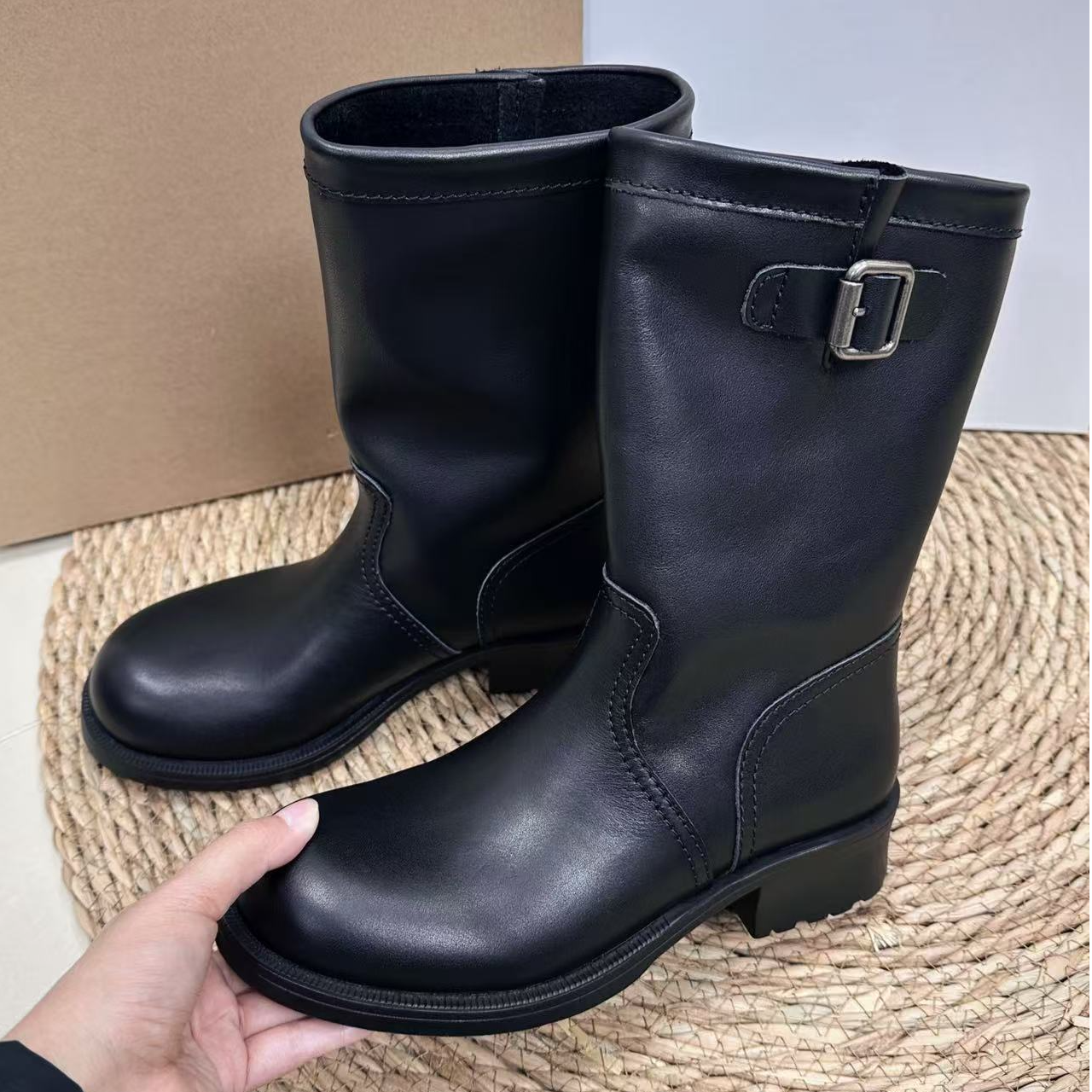 【轻奢小众】手工头层牛皮显脚瘦马丁靴小短靴 